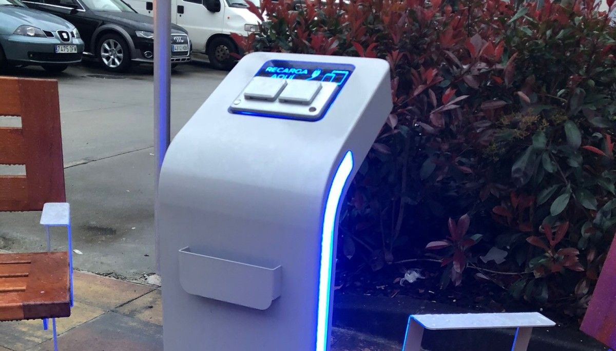 Cargadores de calle de la empresa Edigal instalados en el entorno de Pasarón