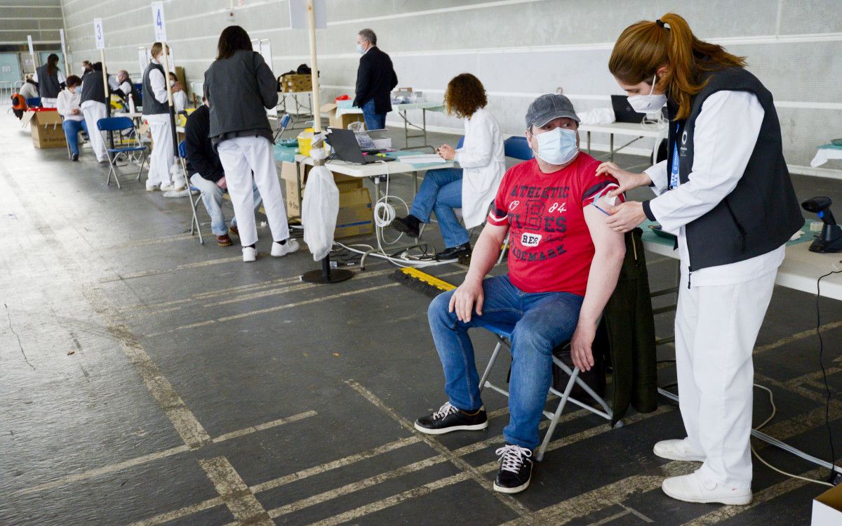 Xornada de vacinación de covid no Recinto Feiral de Pontevedra