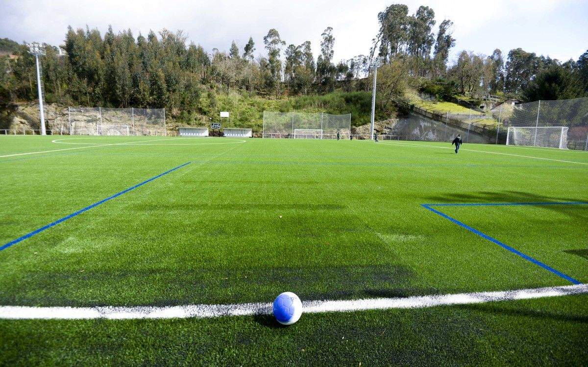 Estreno del nuevo campo de fútbol de Ponte Sampaio
