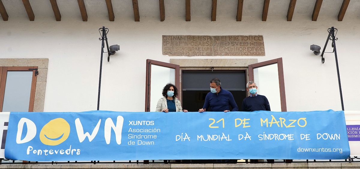 Pancarta despregada na Casa da Luz con motivo da celebración do Día Mundial da Síndrome de Down