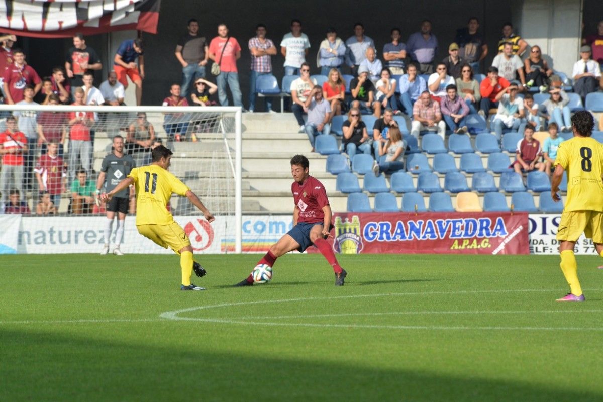 Partido entre Pontevedra e Xuventú Sanxenxo en Pasarón