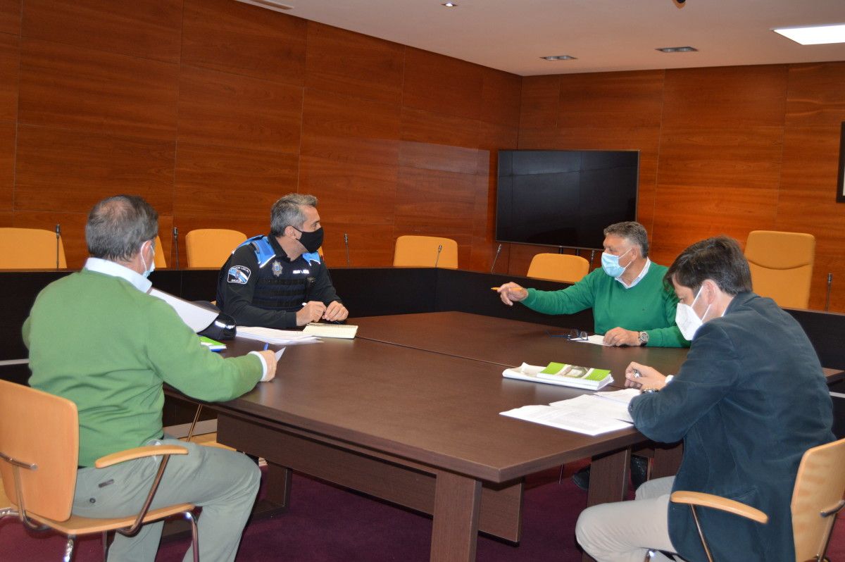 Reunión da xunta de seguridade de Sanxenxo para planificar a Semana Santa