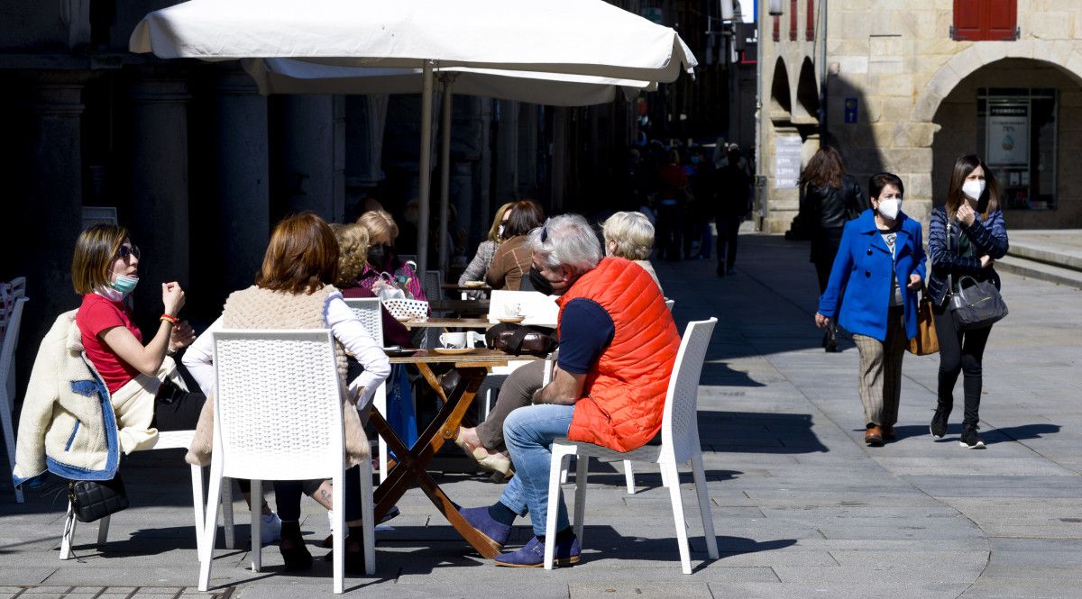 Clientes en terrazas de Pontevedra