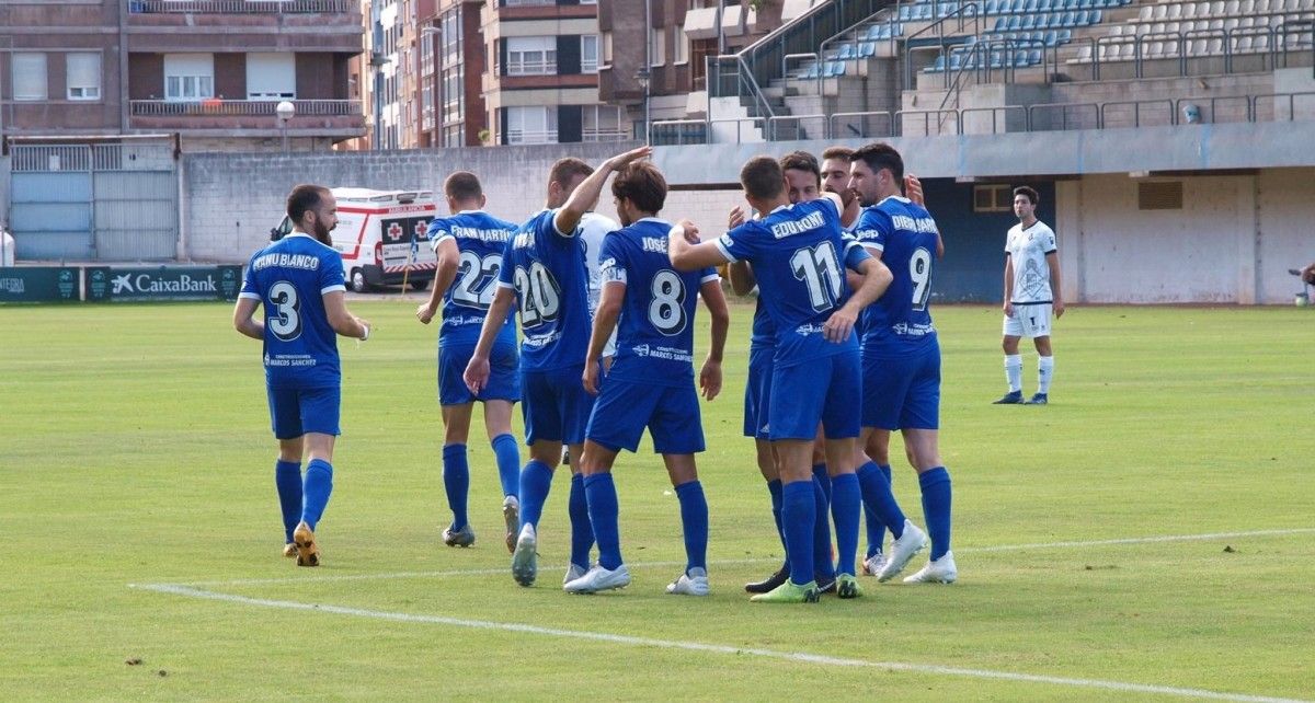 Partido no que o CD Covadonga conseguiu o seu ascenso a Segunda B