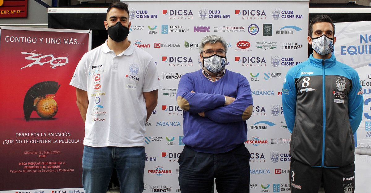 Gonzalo Carró, Santiago Picallo e Pablo Picallo na previa do derbi entre Cisne e Cangas