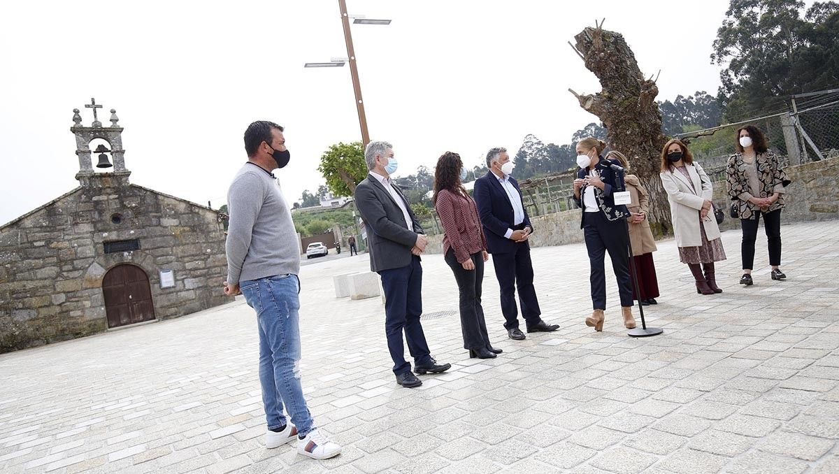 Nueva plaza pública en el acceso a la capilla de O Santo