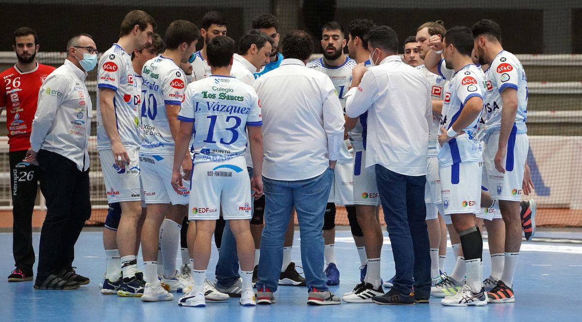 Derbi provincial entre Cisne e Cangas na Liga Asobal