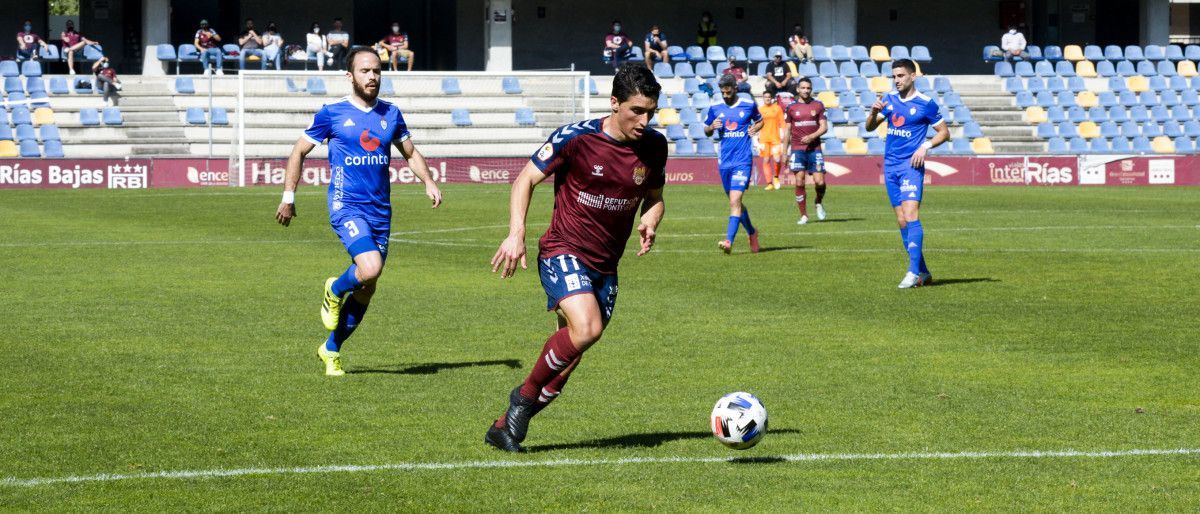 Partido de liga entre Pontevedra e Covadonga en Pasarón