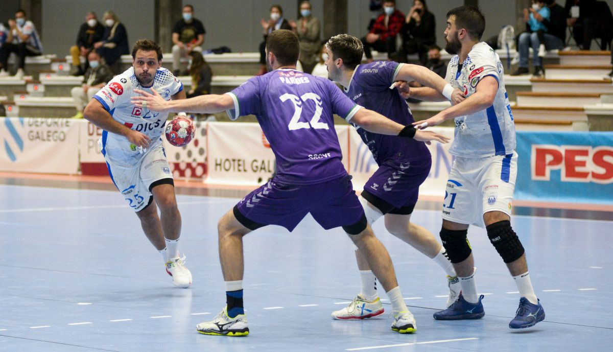 Partido da Liga Asobal entre Cisne e Guadalajara no Municipal