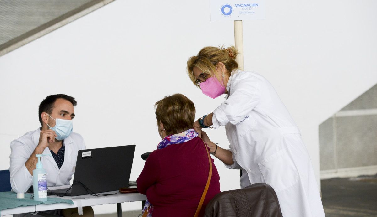 Vacinación masiva no Recinto Feiral de Pontevedra