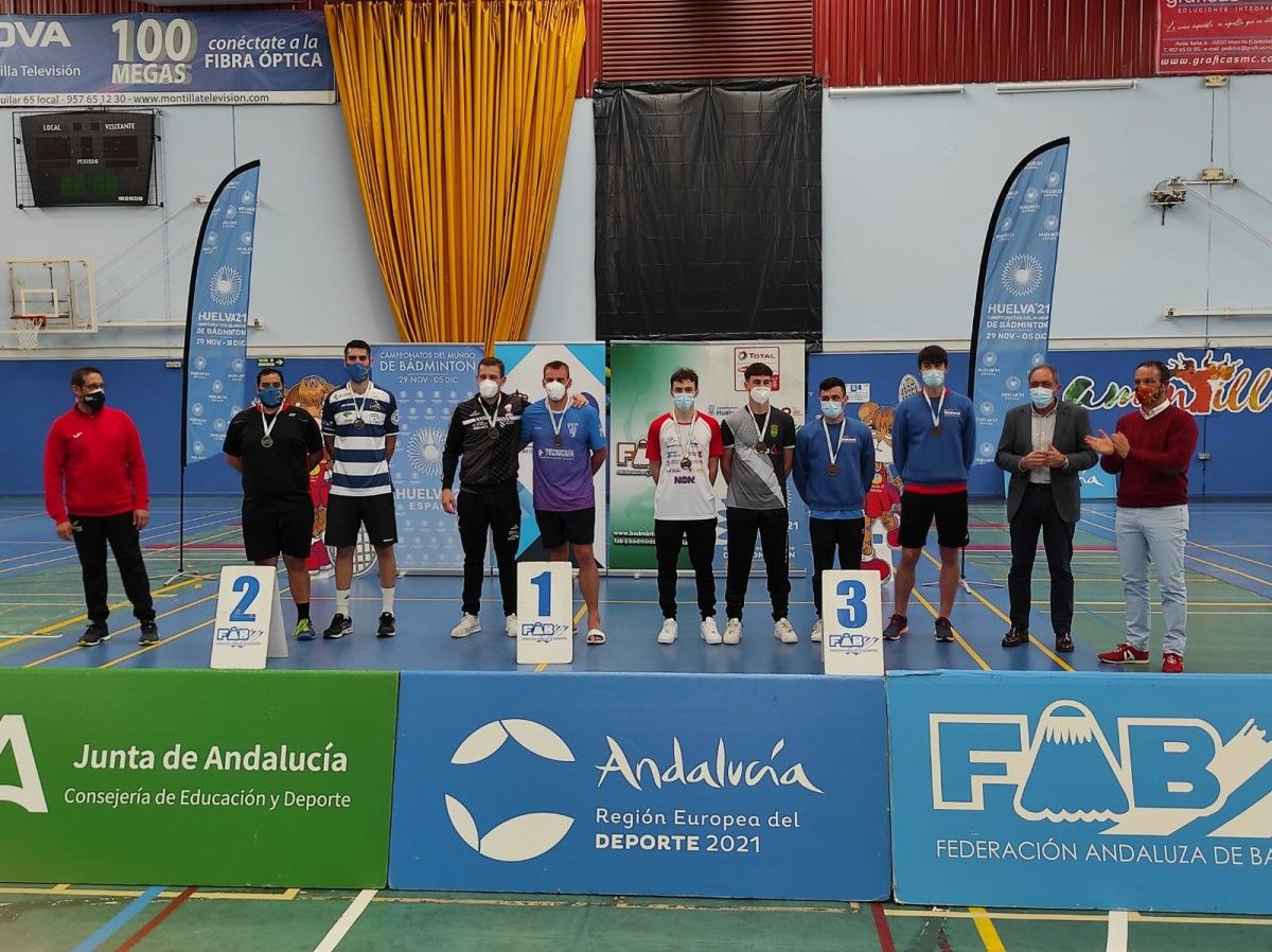 Máster nacional absoluto de bádminton con participación de xogadores do CB Ravachol Pontevedra