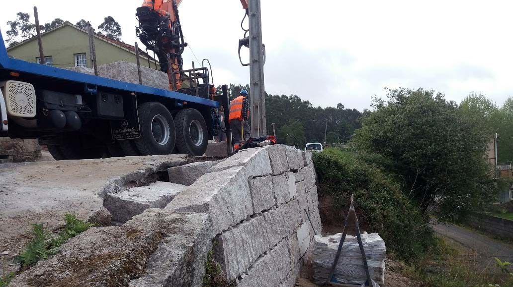 Obras en la carretera entre Alto da Portela y Beluso