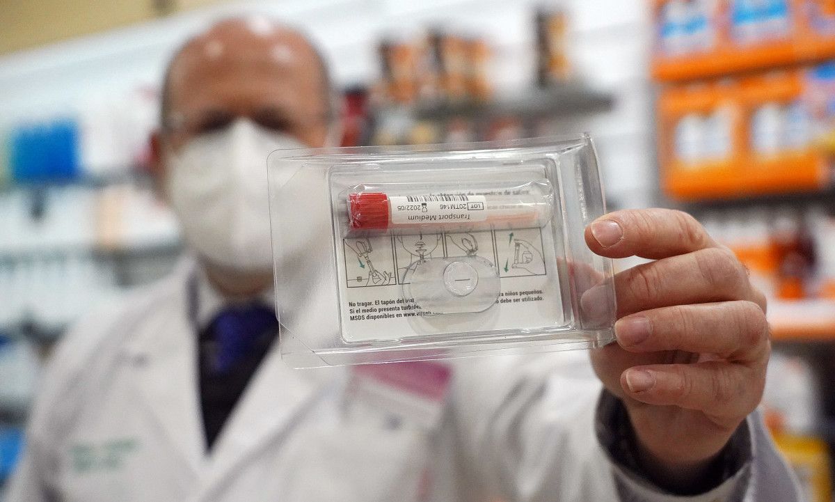 Probas PCR de saliva para realizar cribados en farmacias