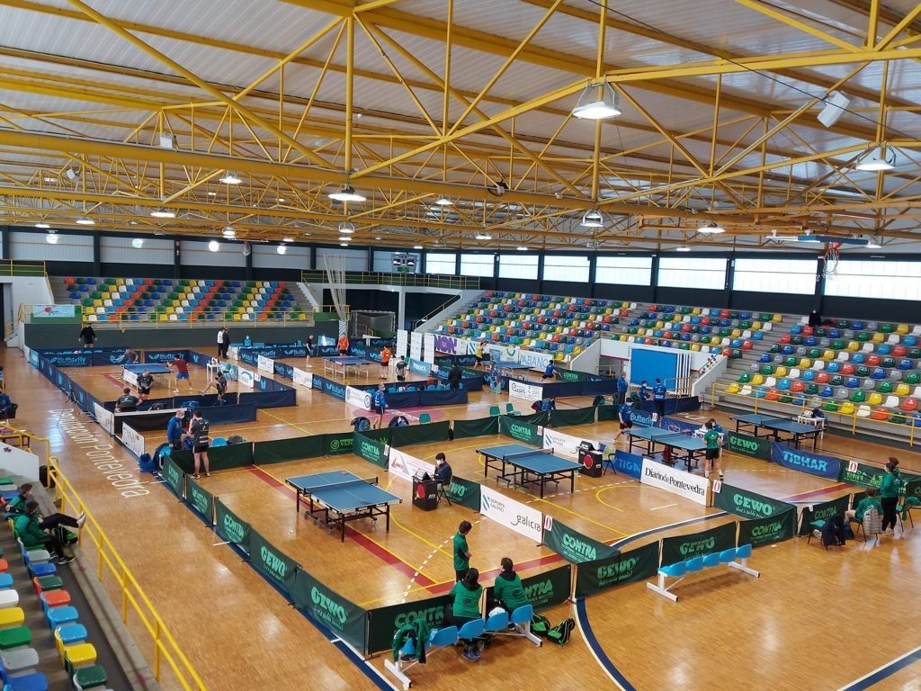 Instalacións para a práctica do tenis de mesa no pavillón de Príncipe Felipe