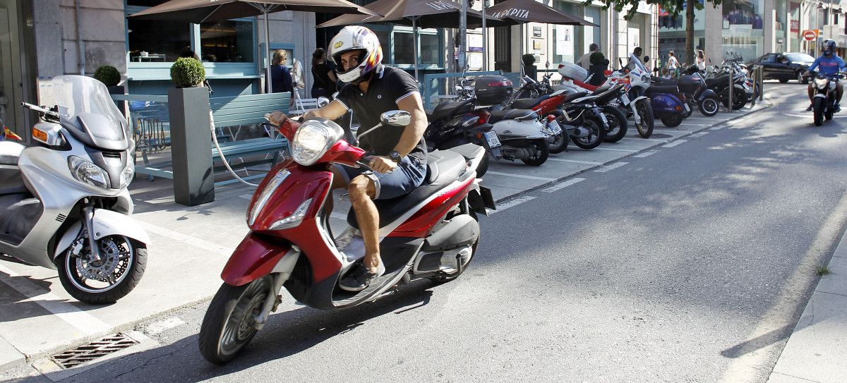 Área de aparcamento exclusivo para motos en Cobián Roffignac