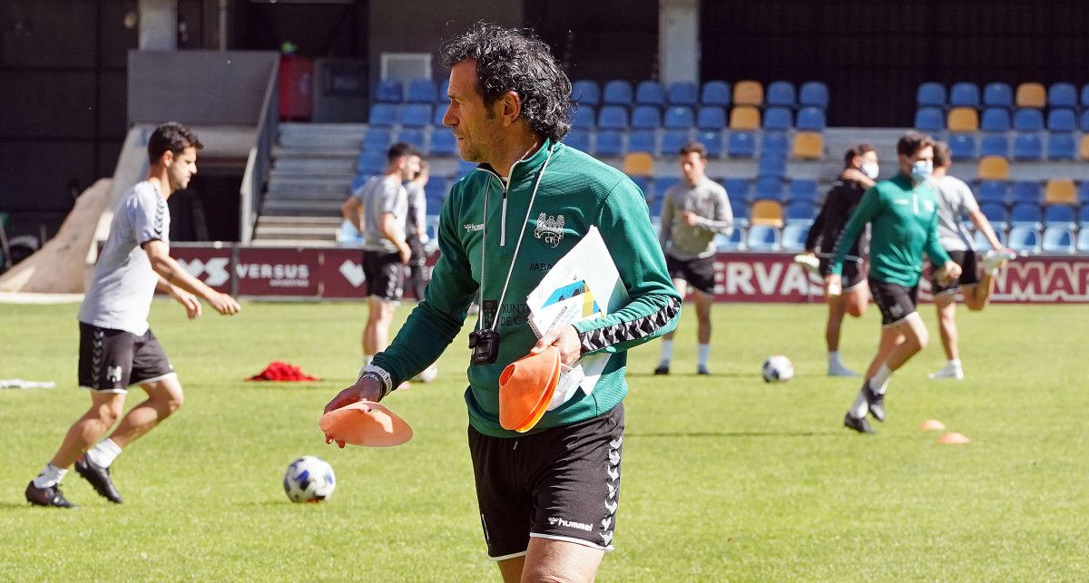 Adestramento do Pontevedra CF en Pasarón