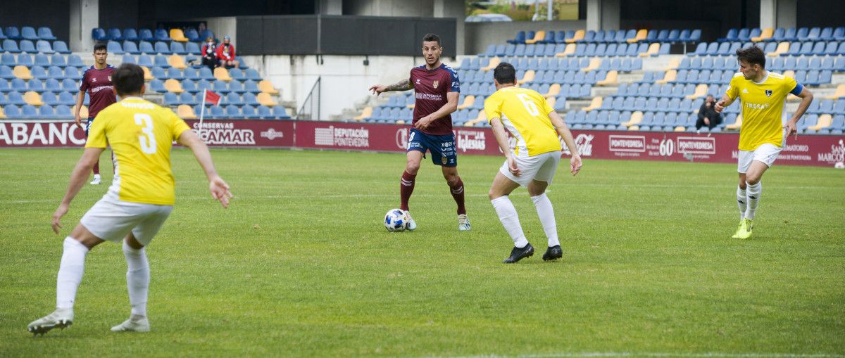 Partido de liga en Pasarón entre o Pontevedra e o Lealtad	