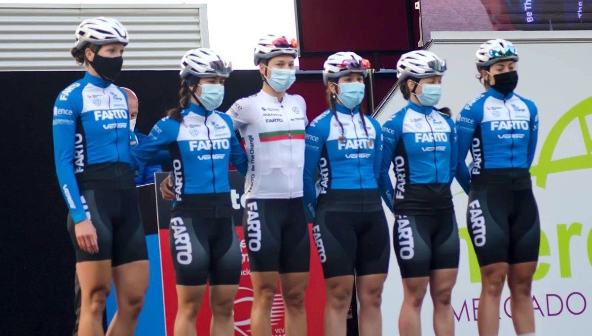 Equipo del Team Farto en la Volta Comunitat Valenciana