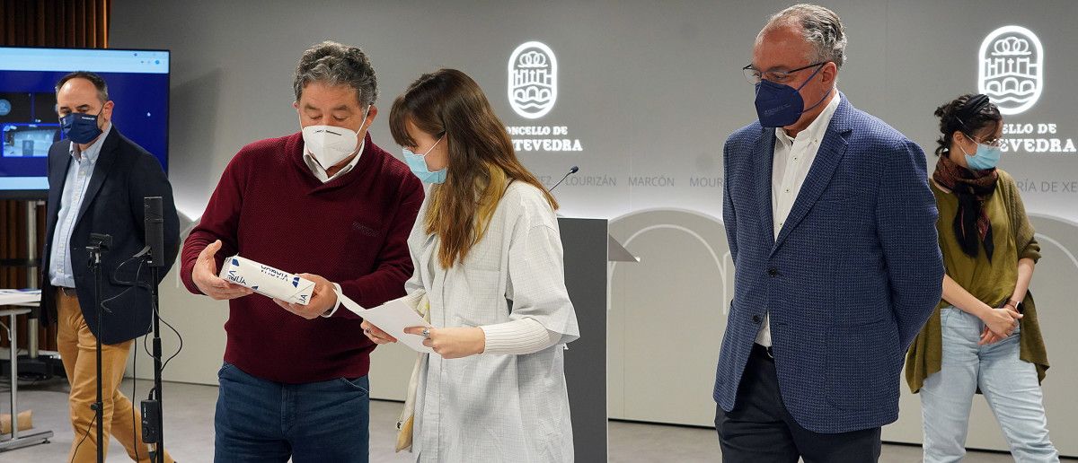Aloia Pérez, estudante do IES Frei Martín Sarmiento, gaña o concurso literario de Viaqua