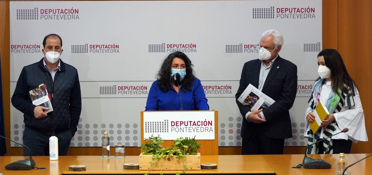 Henrique Monteagudo, María Ortega, Víctor Freixanes e María López