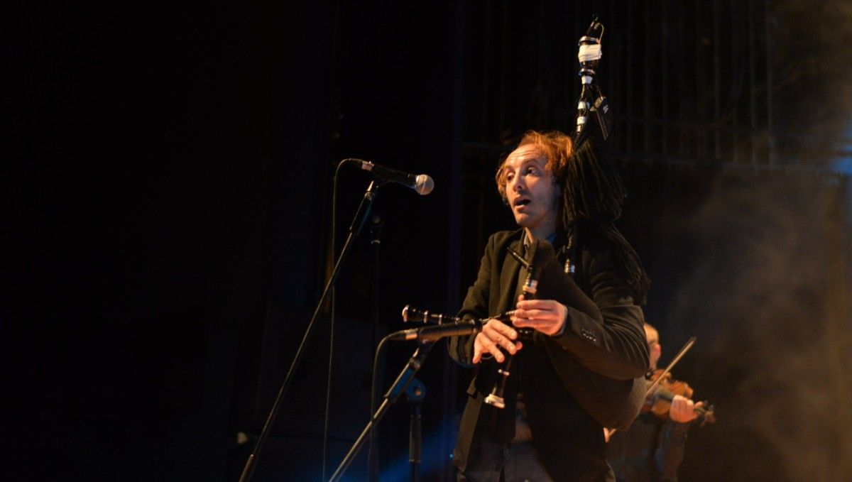 Concerto de Óscar Ibáñez, presentando 'Alén do Mar' no Teatro Principal de Pontevedra