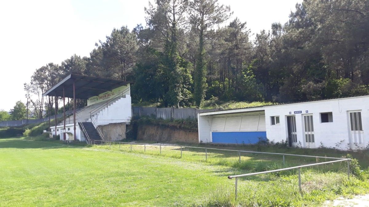 Campo de Fútbol de hierba natural de Mirallos