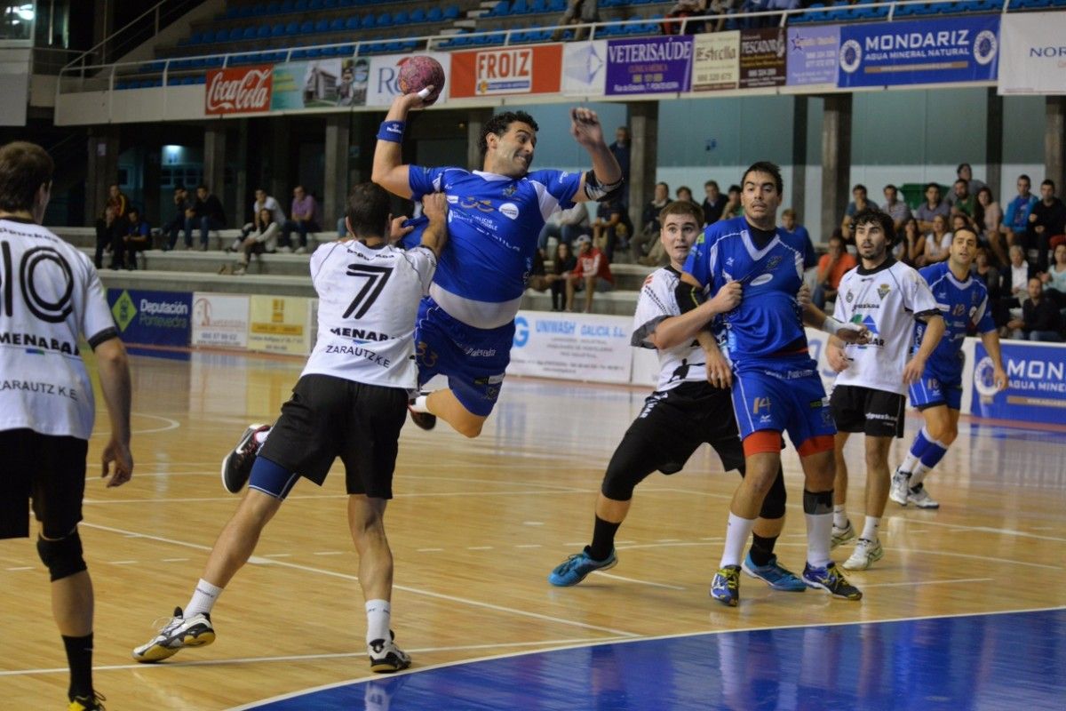 Partido de Copa del Rey entre el Teucro y Amenazar Zarautz