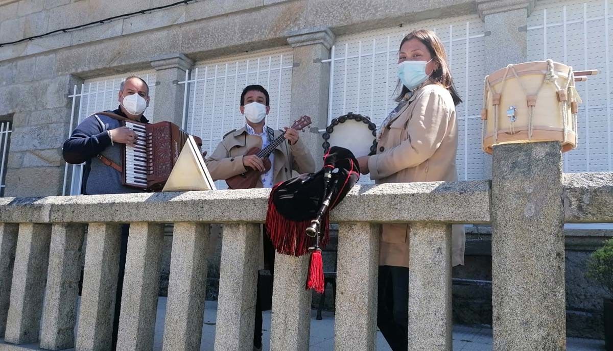 Presentación dos obradoiros "Os nosos instrumentos"