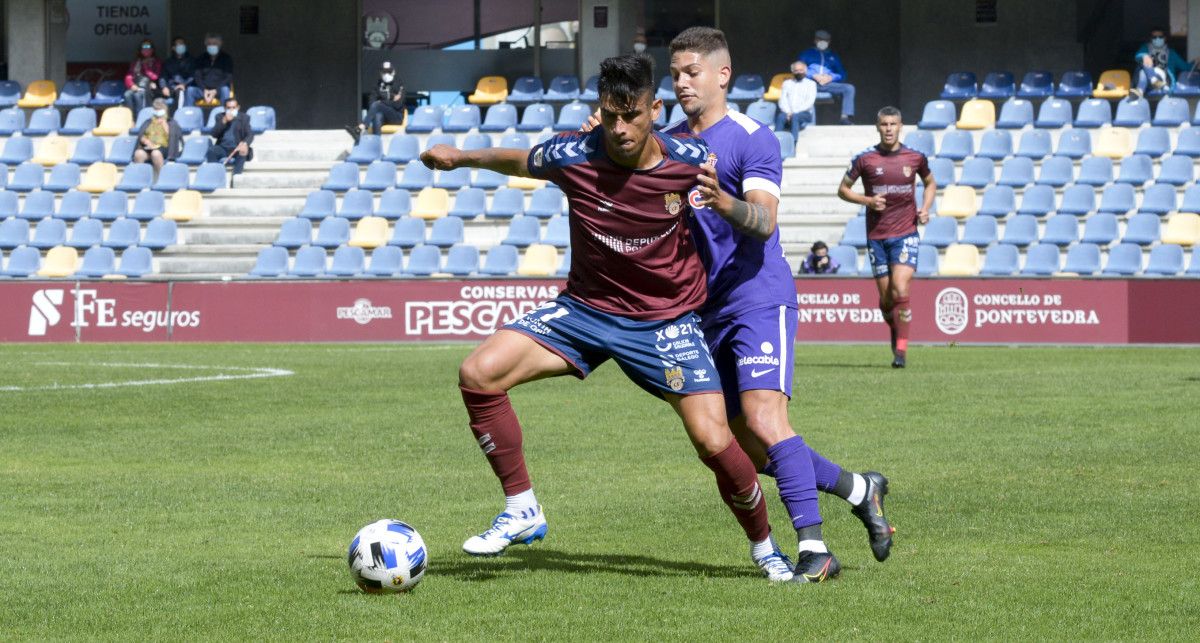 Xisco Campos, no partido entre Pontevedra e Sporting B en Pasarón