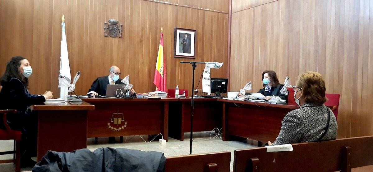 María del Pilar C.R., acusada dun delito continuado de incendio forestal 
