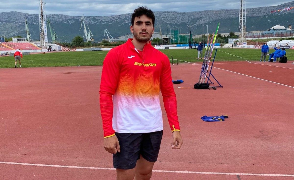 Diego Casas, atleta da Gimnástica, antes de competir na Copa de Europa en Split