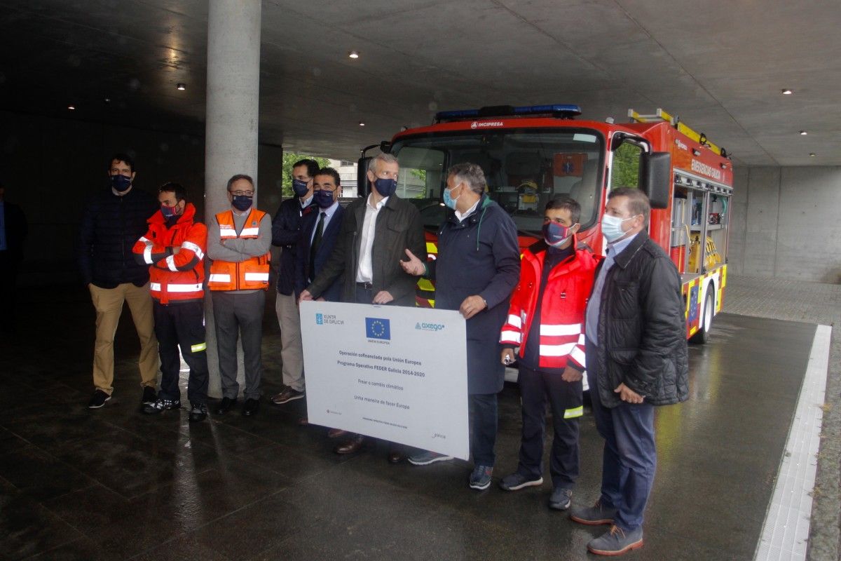 A Xunta entrega a Emerxencias de Sanxenxo un novo camión para intervir en zonas de difícil acceso