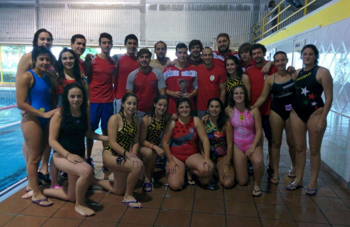 Equipos masculino e feminino do Waterpolo Galaico trala disputa das supercopas