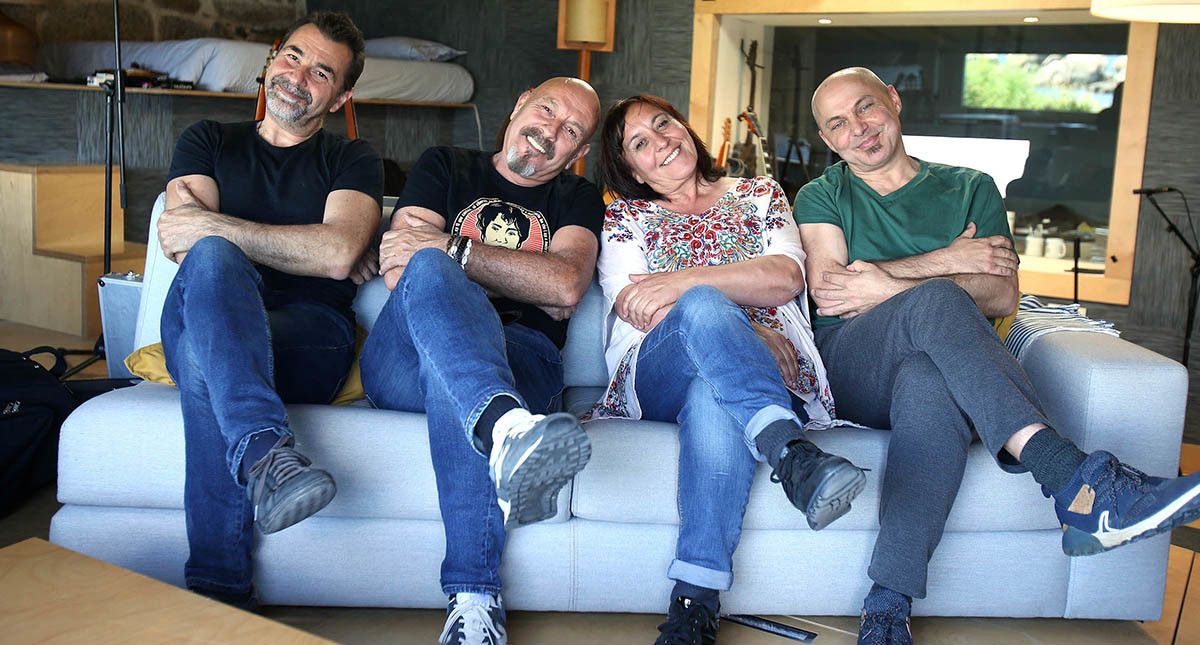 Uxía e Javier Ruibal (no centro) xunto a Sérgio Tannus e Marcos Teira