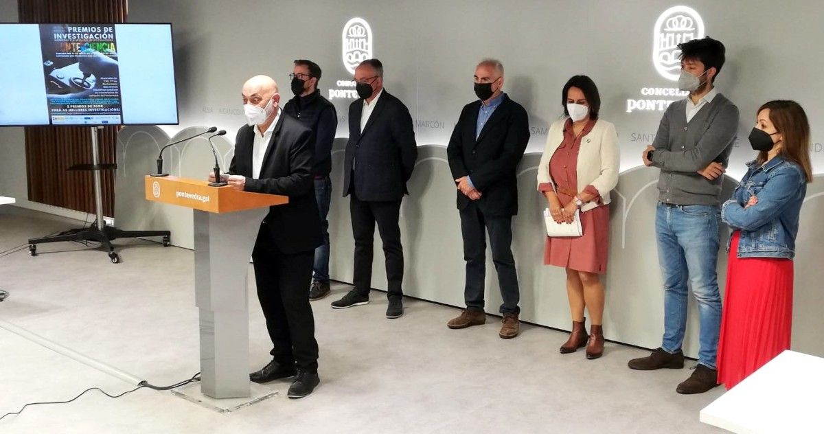 Tino Fernández, concejal de Educación, presenta los premios de Pontenciencia 2021
