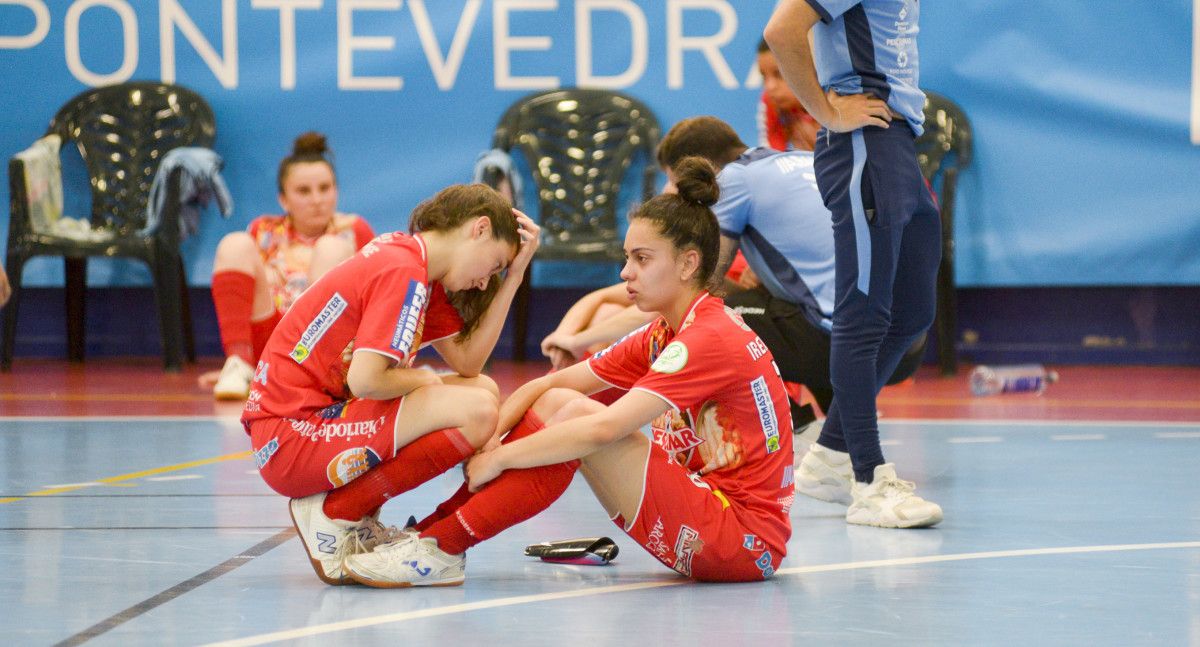 Partido entre el Poio Pescamar y Alcorcón en A Seca