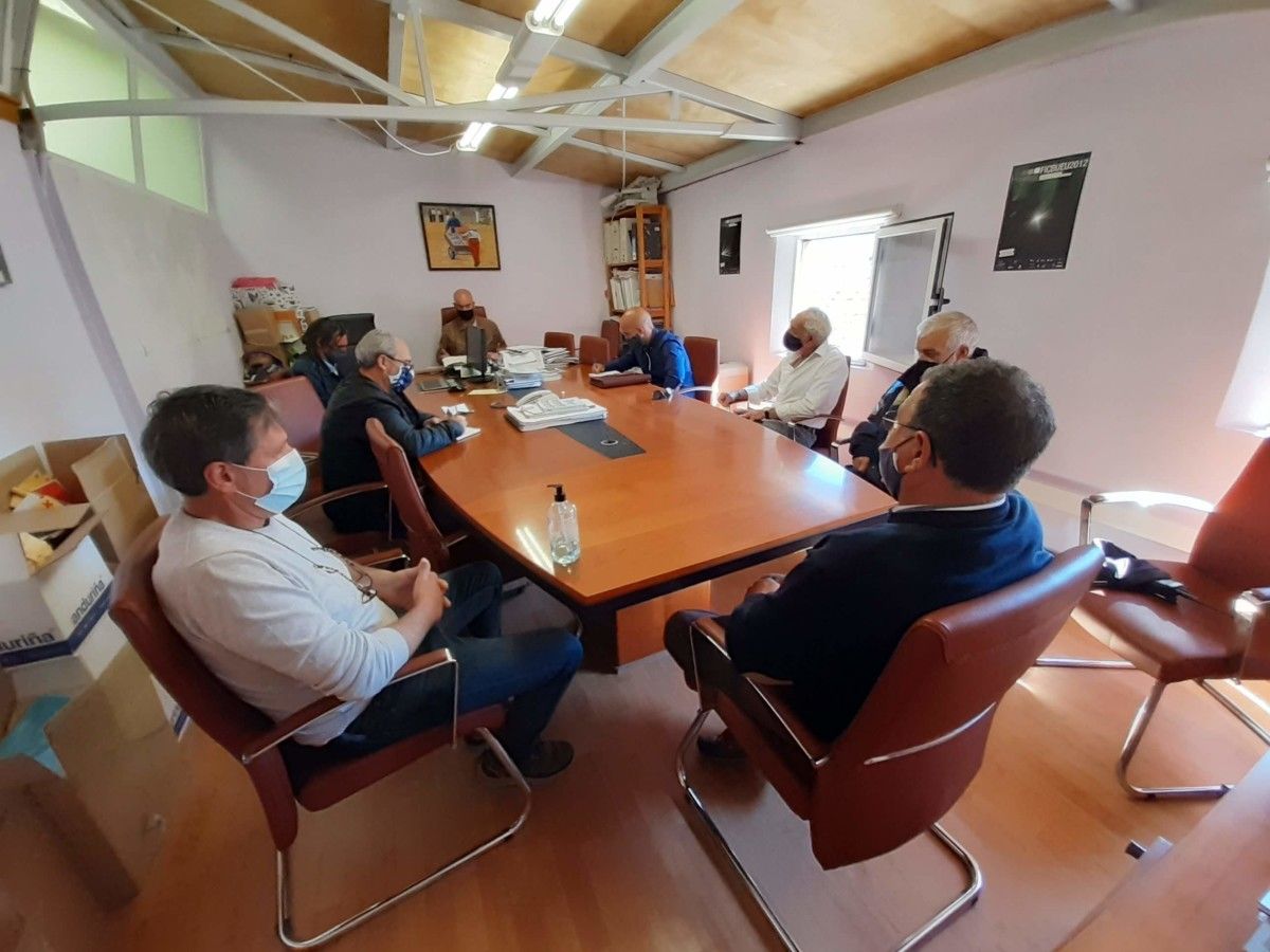 Reunión con el barrio de la Banda do Río