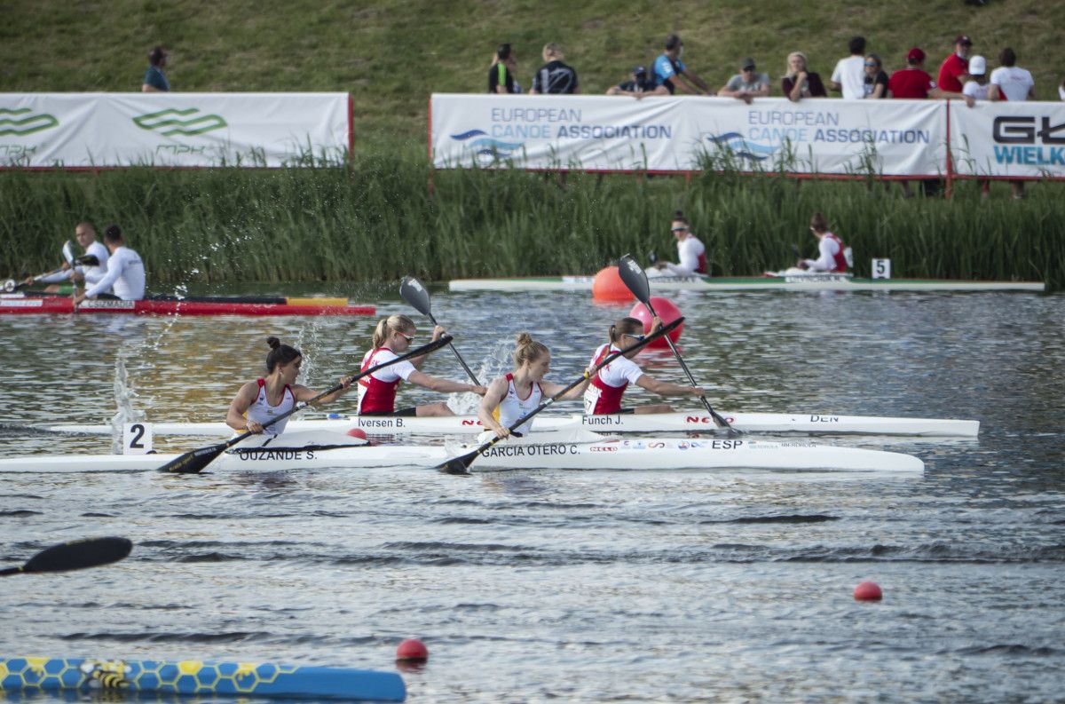 Carolina García (EP Ciudad de Pontevedra) y Sara Ouzande (Kayak Tudense)