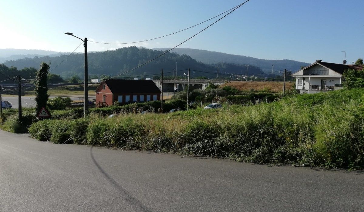 parcela onde se quere ubicar a gasolineira