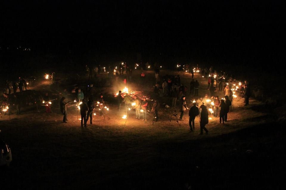 Celebración da noite de San Xoán no Castro de Castrolandín, en Cuntis