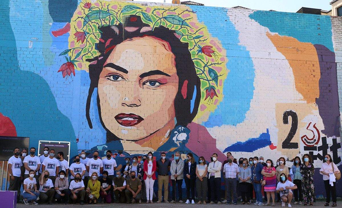 Mural en Caldas da artista Btoy (Andrea Michaelsson) 