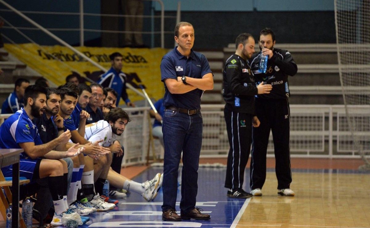 Quique Domínguez durante o partido de Copa ante o Zarautz