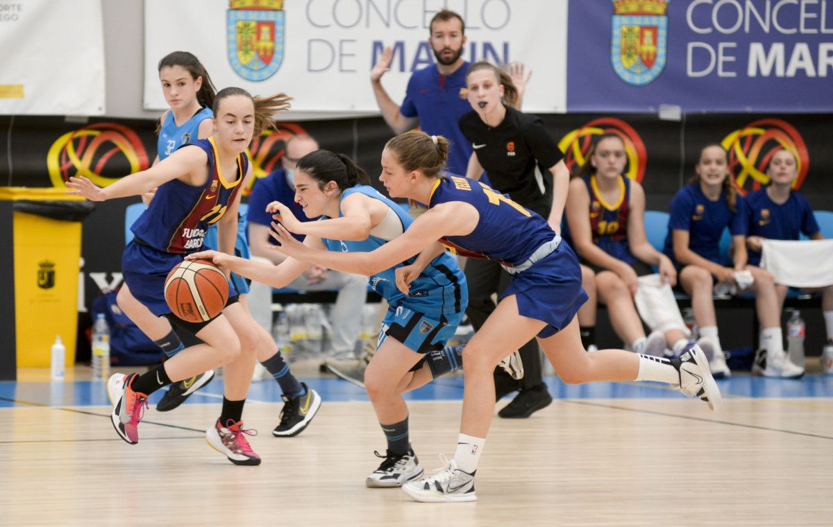 Partido entre Movistar Estudantes e Barça CBS na Raña