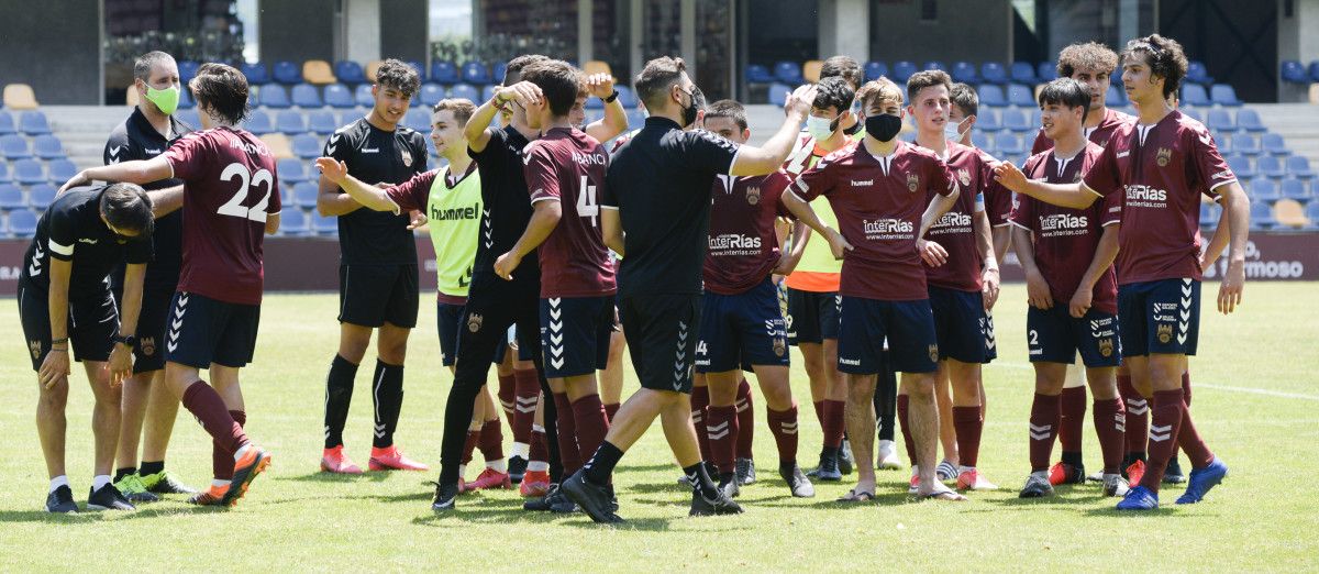 Partido de la Liga Nacional Juvenil entre Pontevedra y Alondras en Pasarón