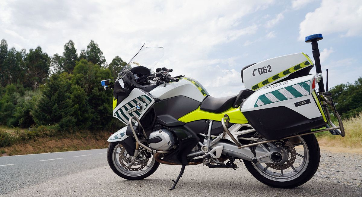 Vehículo de la Guardia Civil de Tráfico