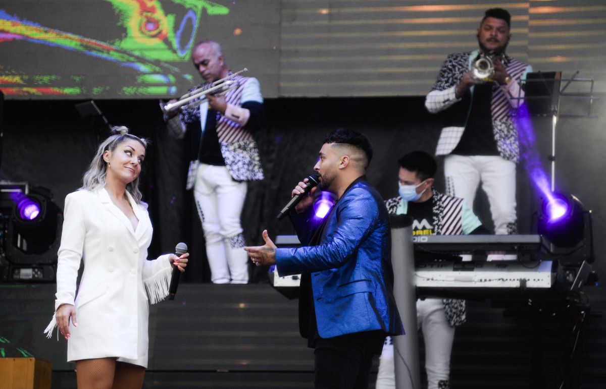 Verbena piloto coa orquestra Marbella en Marín