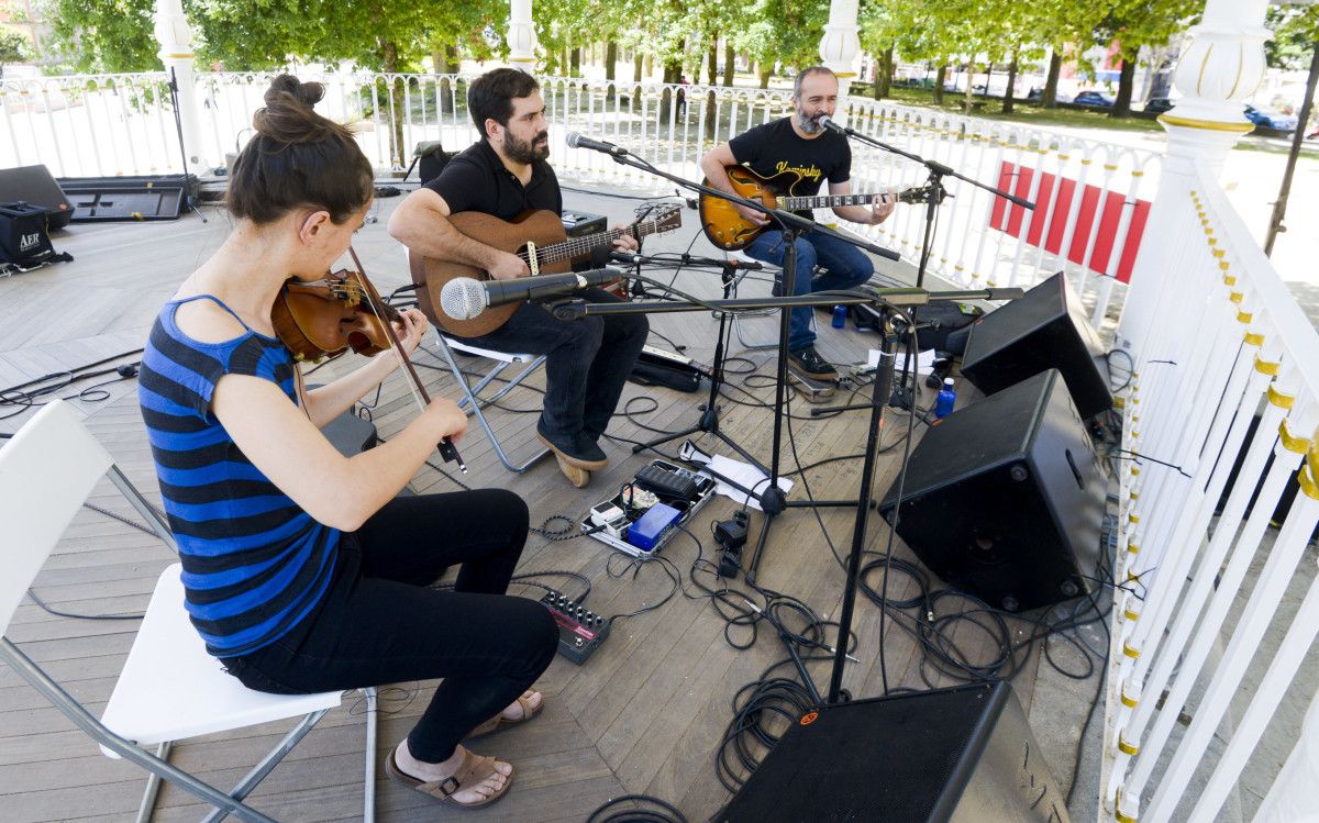El grupo Peña en una actuación en el Galegote Rock