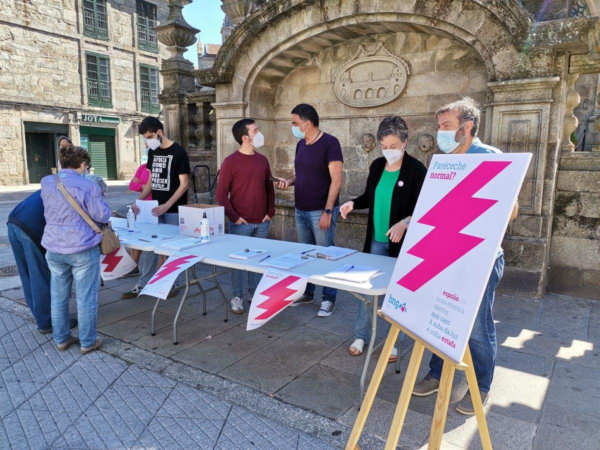 O BNG recolle firmas contra a subida do prezo da luz en Pontevedra