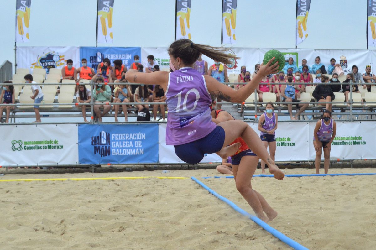 Torneo de balonmán praia en Bueu