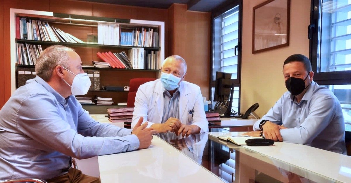 Reunión do xerente da Área Sanitaria cos alcaldes de Cuntis e Moraña